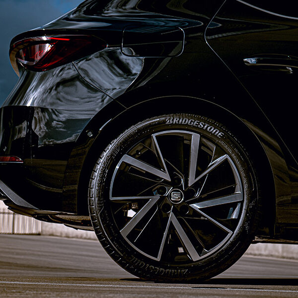 Grip en veiligheid op natte wegen